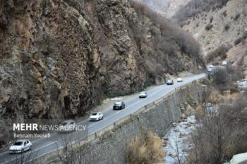 آخرین وضعیت جاده‌های کشور/ ترافیک سنگین و مه‎‌گرفتی در چالوس